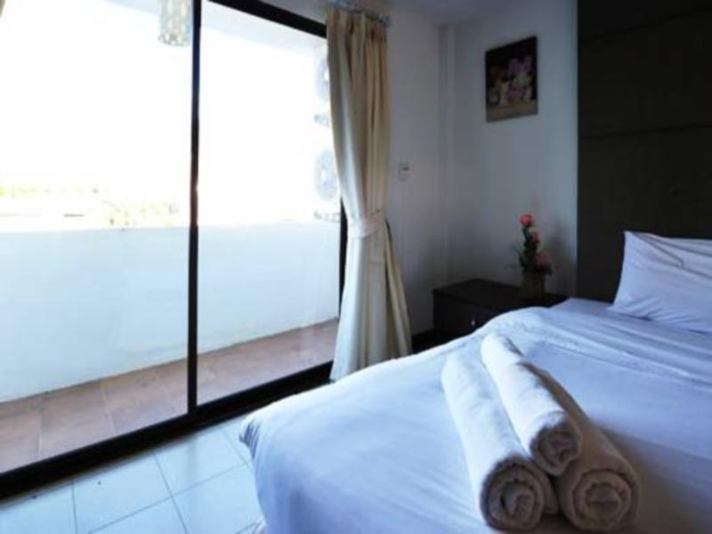 Patong Bgw Phuket Hostel מראה חיצוני תמונה