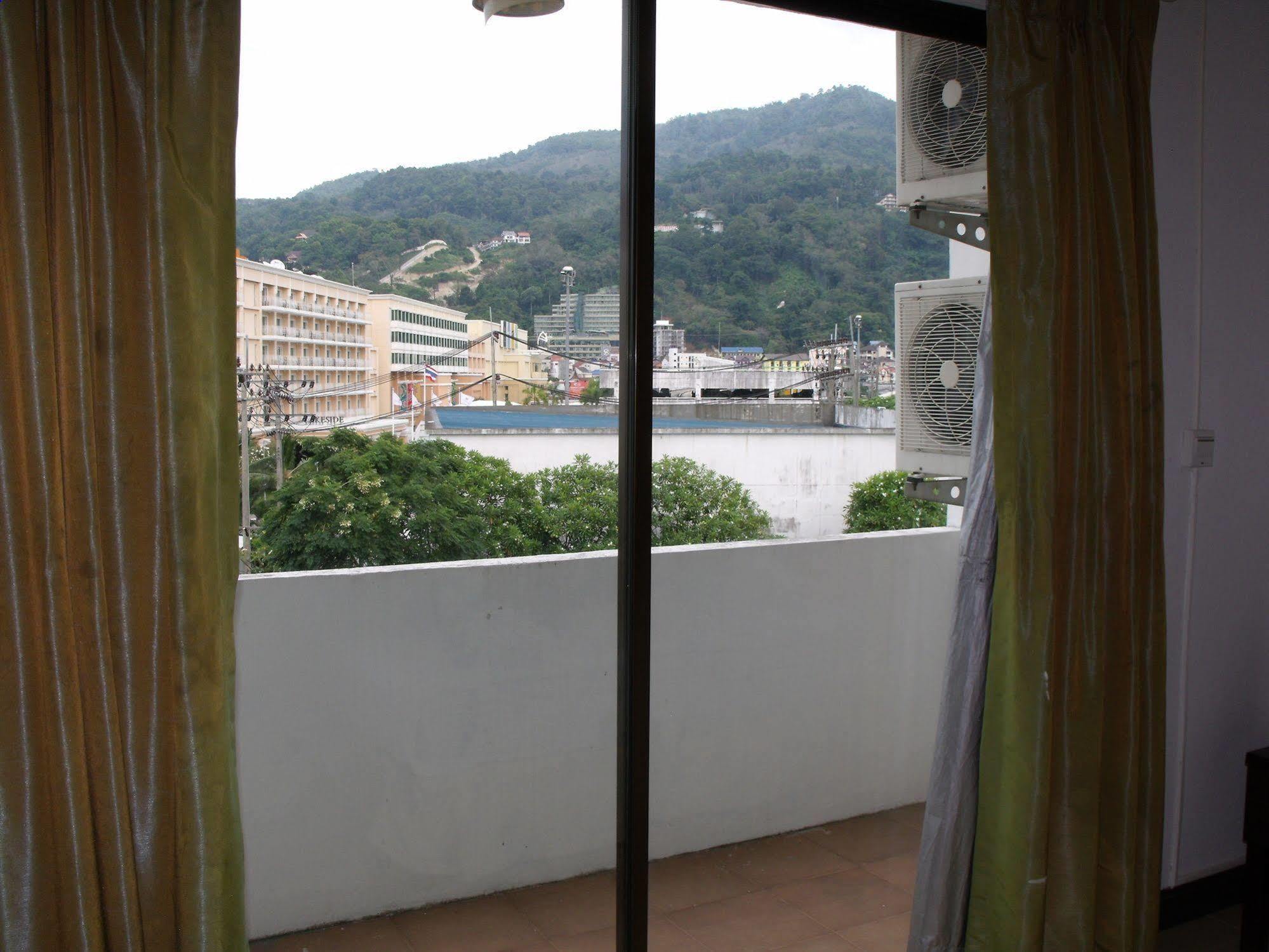 Patong Bgw Phuket Hostel מראה חיצוני תמונה